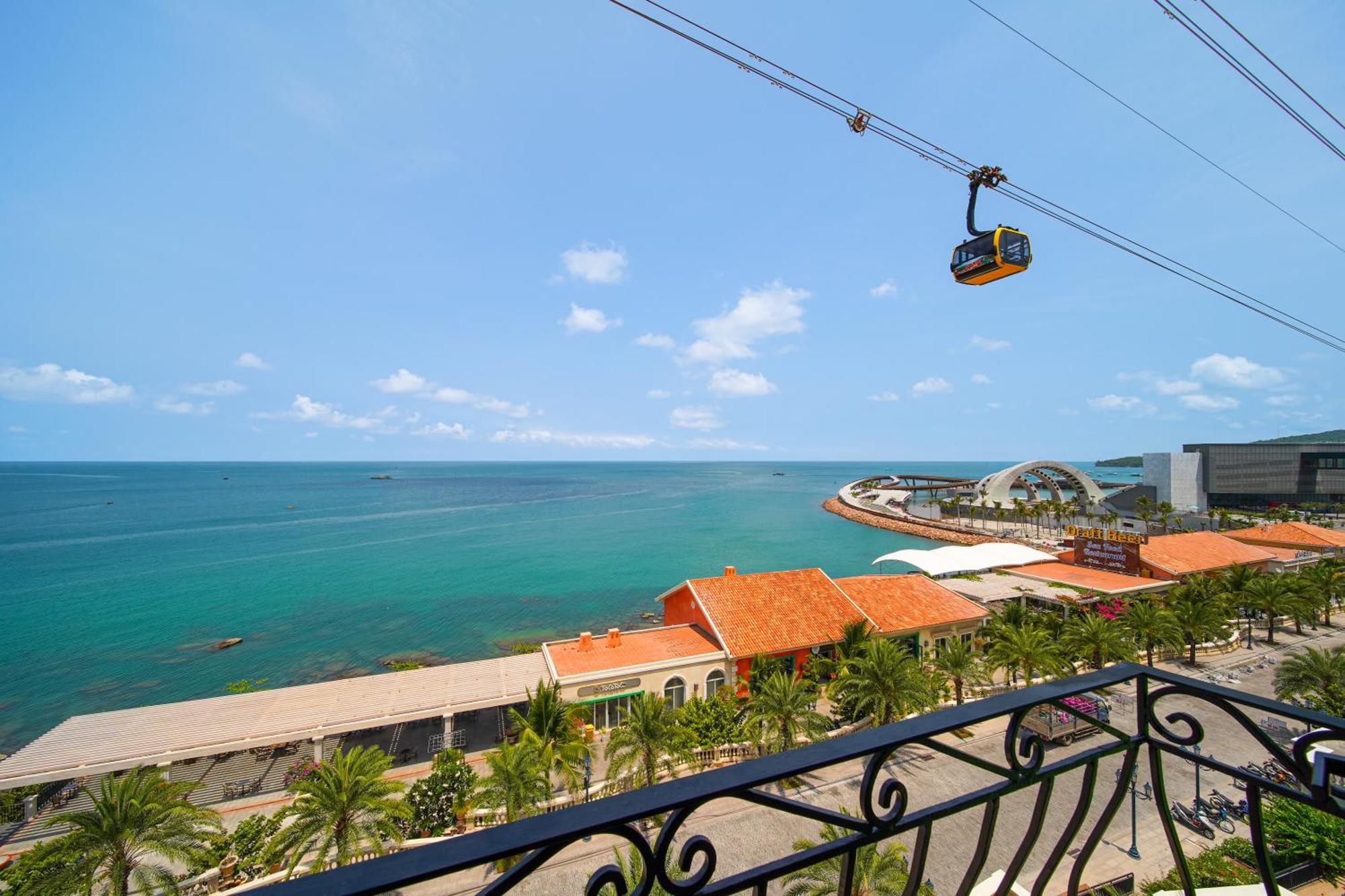 Roma Hotel Phu Quoc - Free Airport Shuttle & Sunset Town Tour Exterior photo